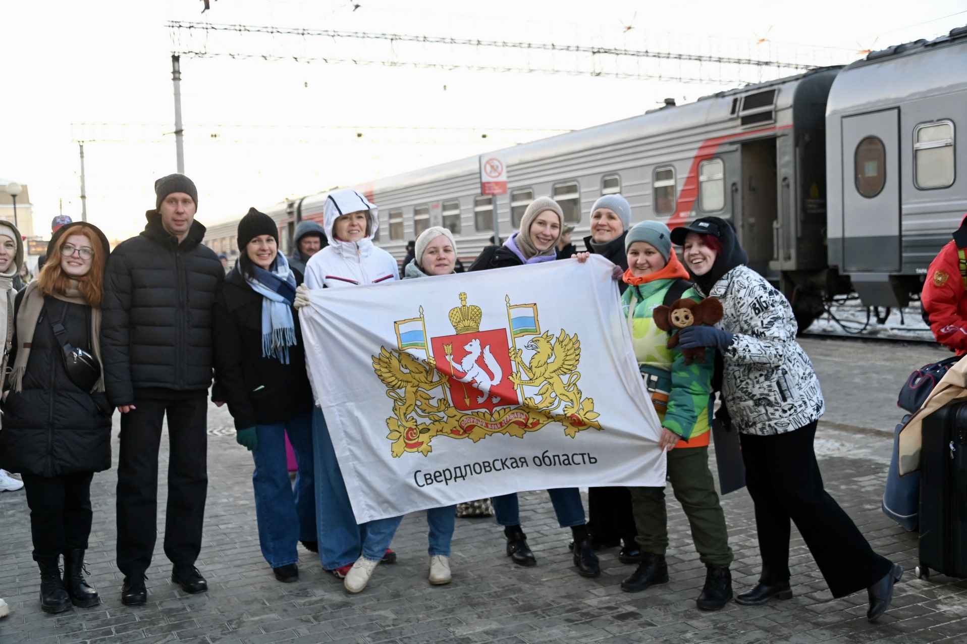 Лучшие волонтеры Свердловской области отправились в Сочи для работы на  Всемирном фестивале молодежи